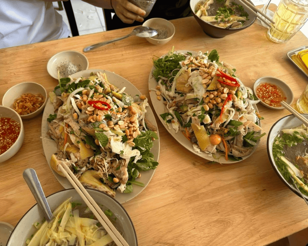 Cơm gà Tường Vy – dễ ăn, ổn định, phù hợp phân khúc phổ thông