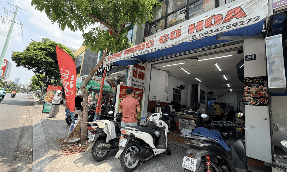 Bún nước Cô Hoà – Quán bún dễ ăn trên Phan Xích Long