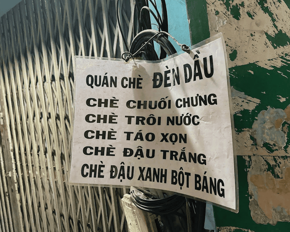 Chè Đèn Dầu Phú Nhuận – Quán chè xưa 50 năm