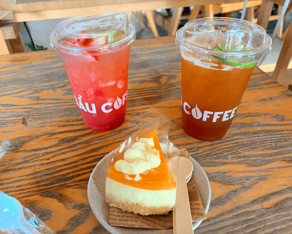 Đẩu Home Cafe Bình Lợi không gian mở, view sông, mở 24/7