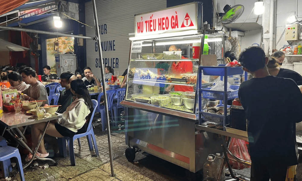 Hủ Tíu Heo Gà Trần Bình Trọng Quận 5