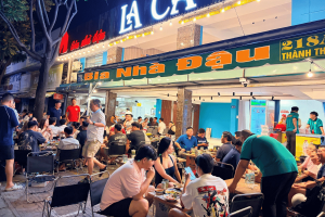 Bia Nhà Đậu Vibe bia hơi Sài Gòn khá chill cho cuối tuần